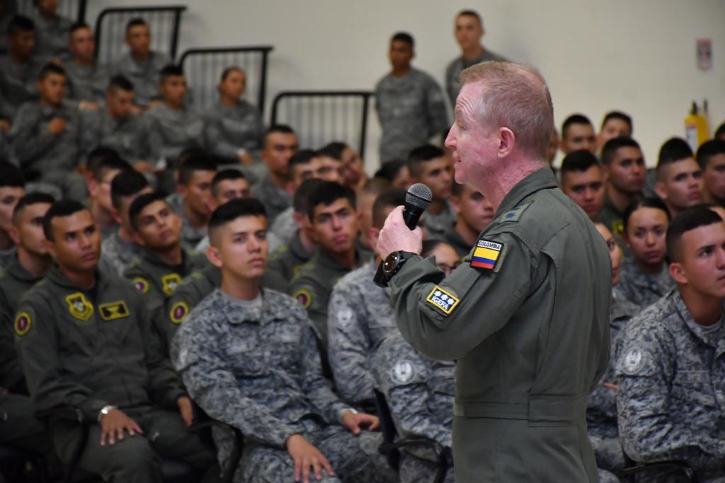 Con éxito finalizó el ciclo de conferencias de doctrina y orientación estratégica de la Fuerza Aérea Colombiana