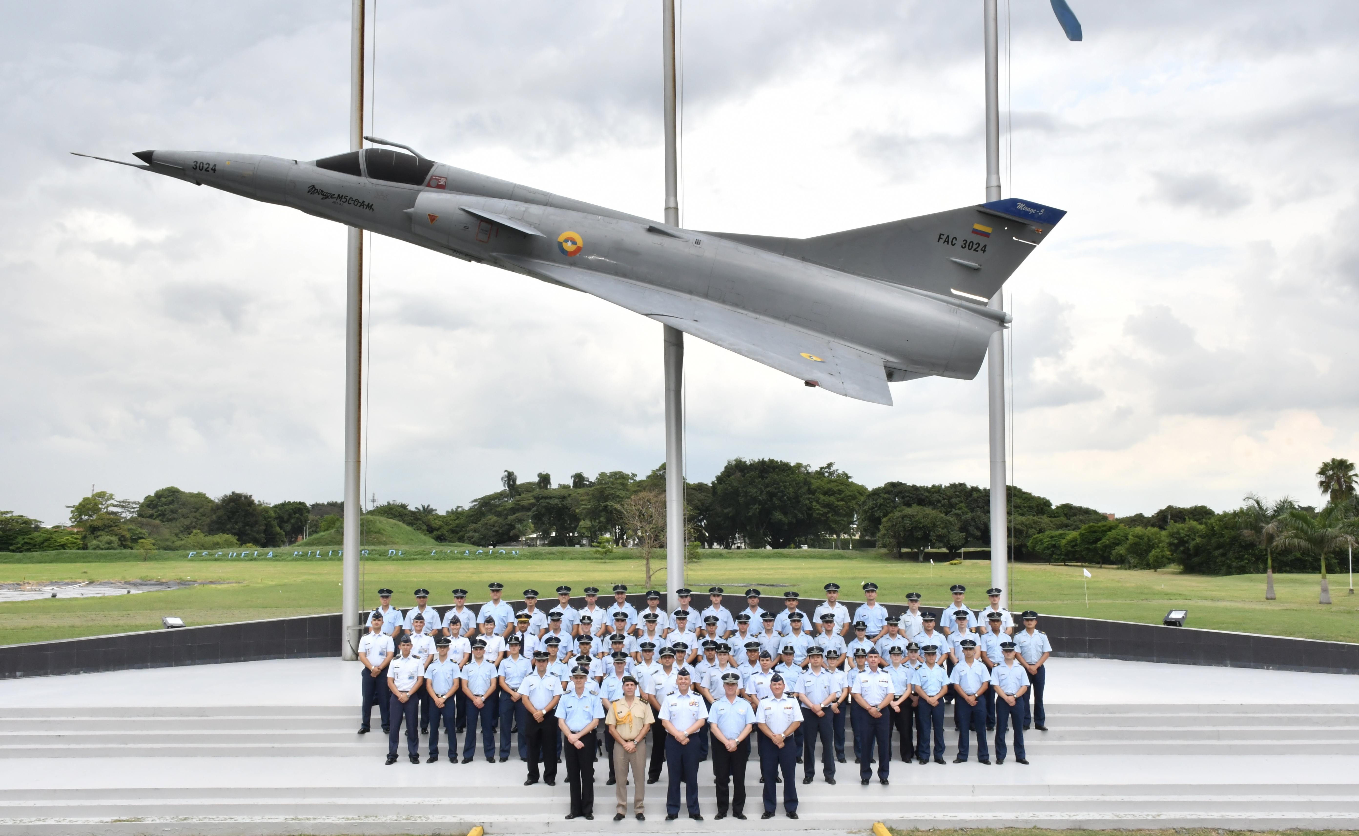 Visita Geoestratégica de la Fuerza Aérea Argentina en EMAVI.
