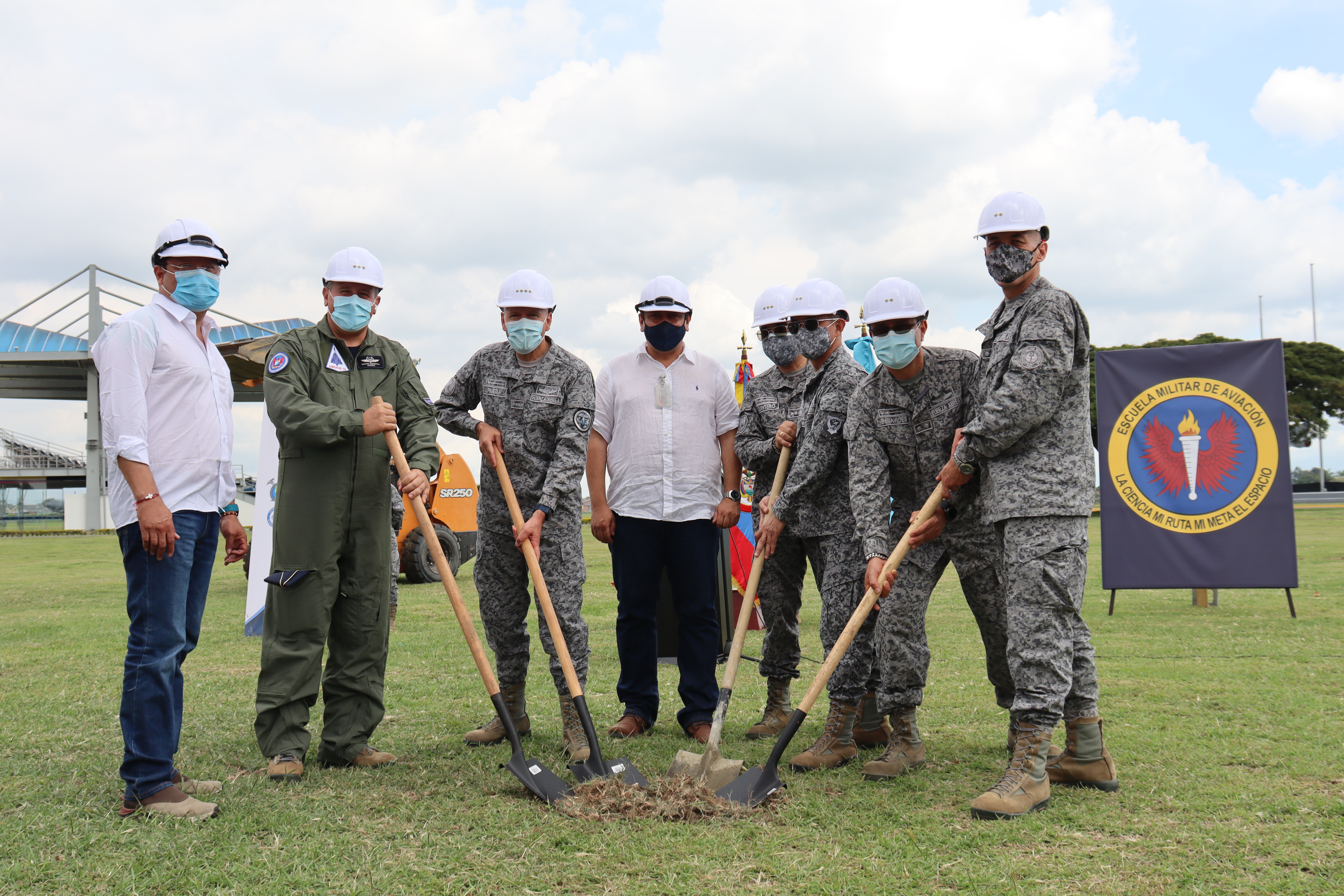 Inicia la construcción de las obras de la Escuela Militar de Aviación