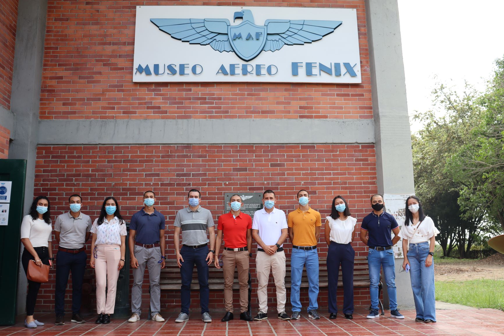 Cadetes de la EMAVI, visitan el Museo Aéreo Fénix, un lugar lleno de historia 
