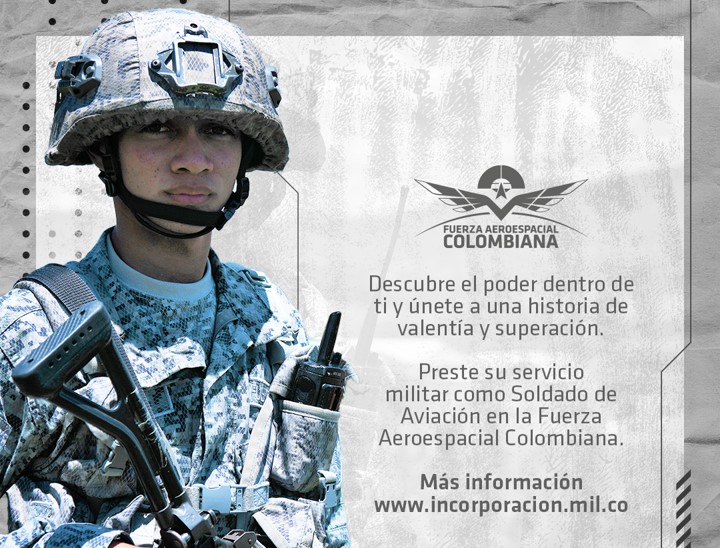 Joven colombiano presta tu servicio militar en la Fuerza Aeroespacial Colombiana