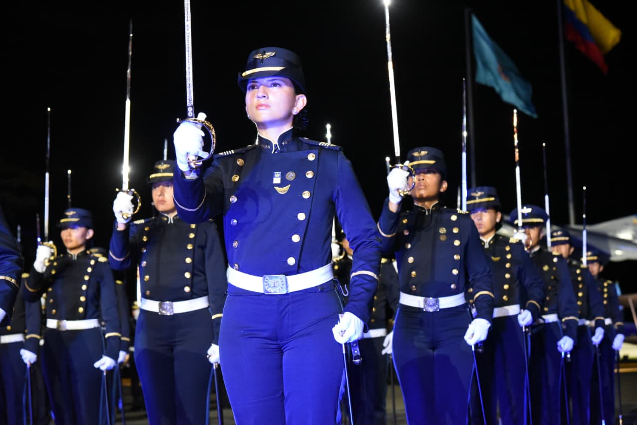 La misión continúa: 114 cadetes ascendieron al grado de Alférez en la EMAVI