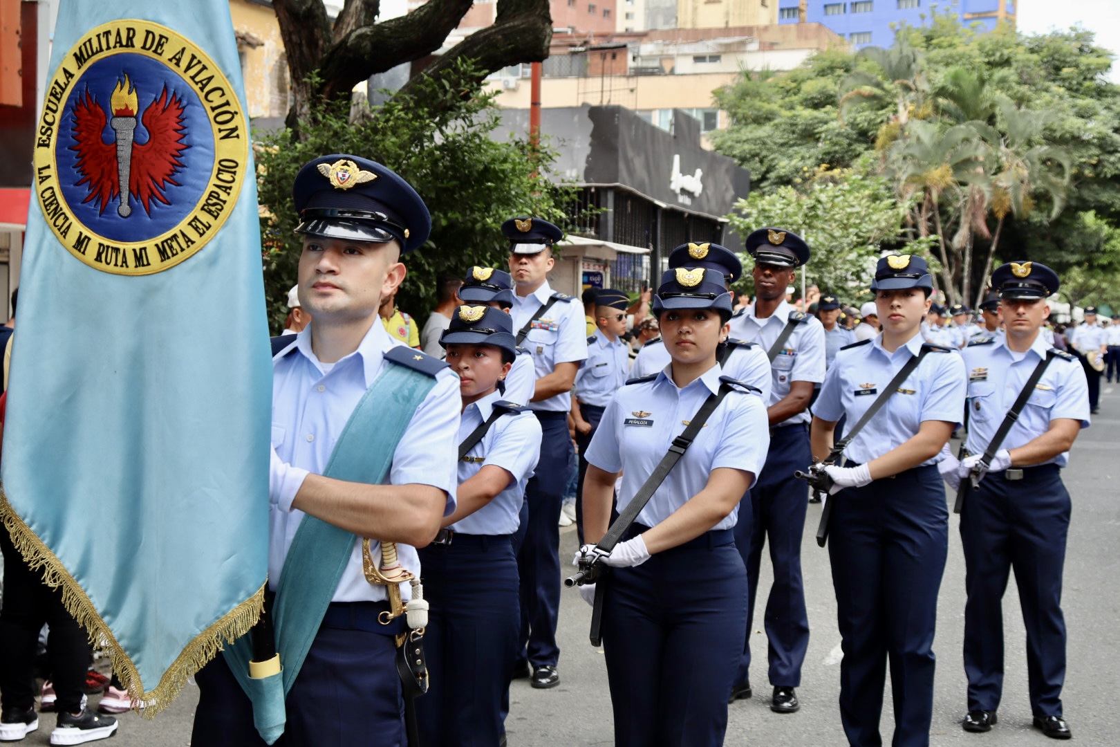 Cali vibró de emoción con el tradicional desfile del Día de la Independencia