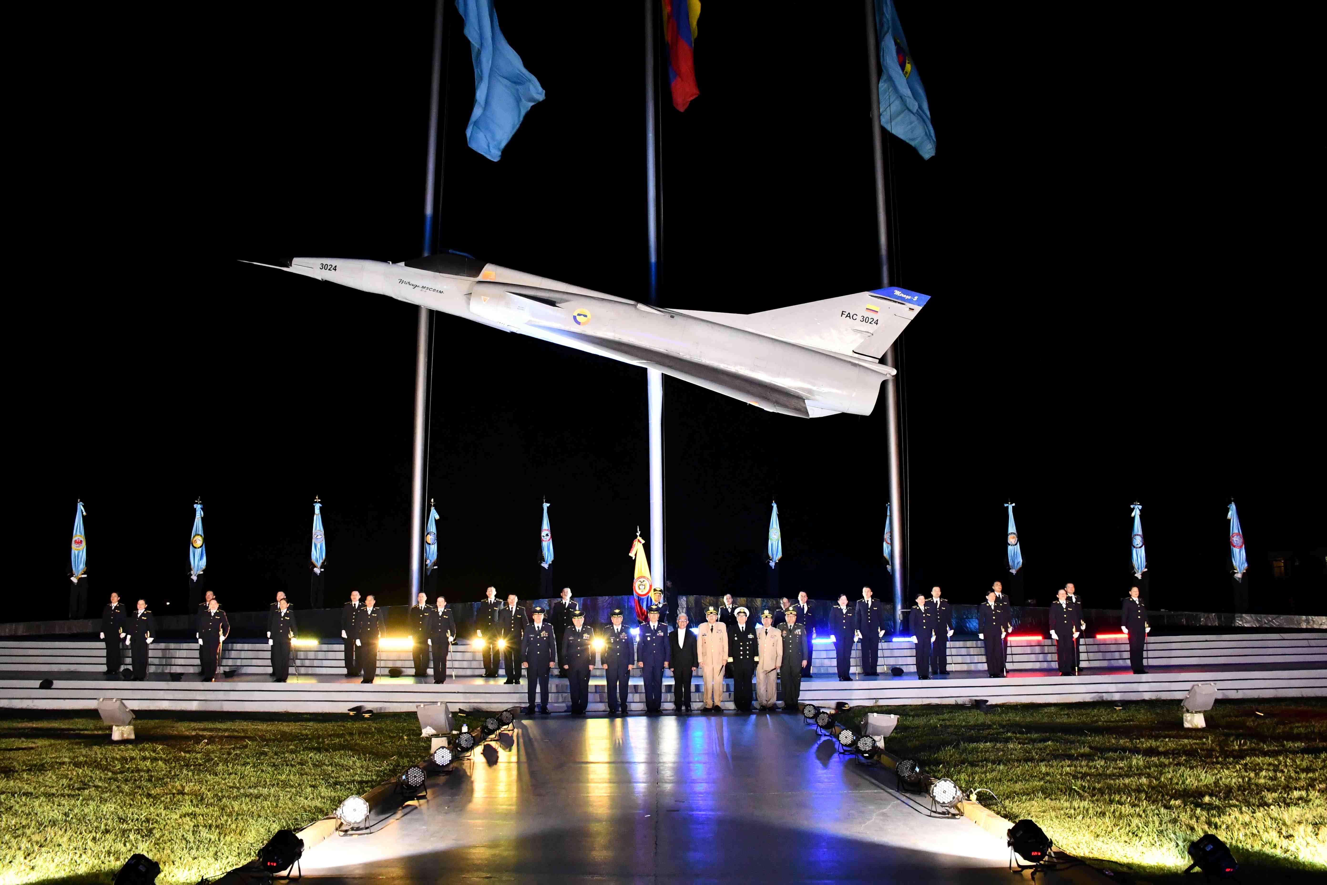 26 nuevos Oficiales de la Fuerza Aérea al servicio del país