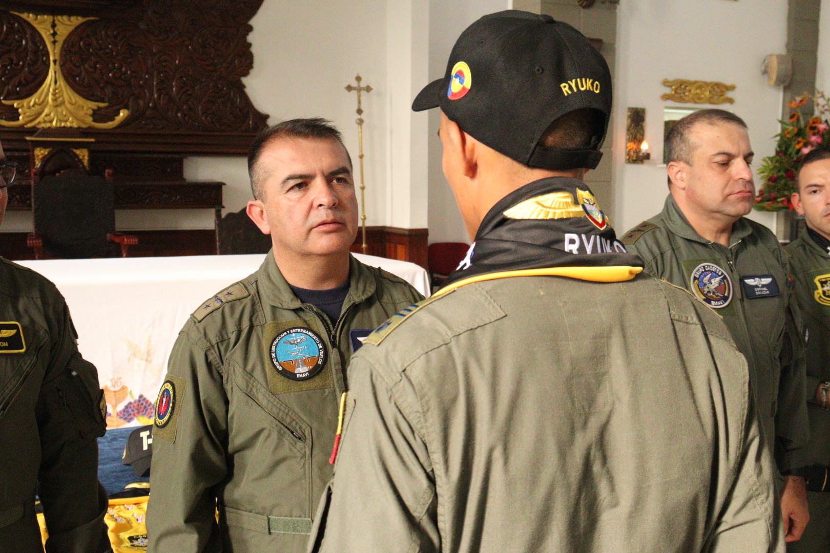 Doce cadetes de vuelo recibieron la bendición e imposición de bufandas del equipo T-90 Calima