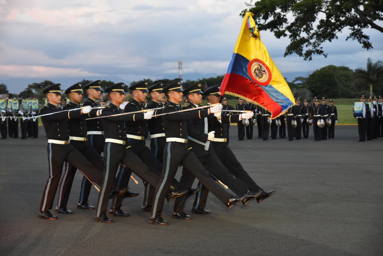 La misión continúa: 114 cadetes ascendieron al grado de Alférez en la EMAVI