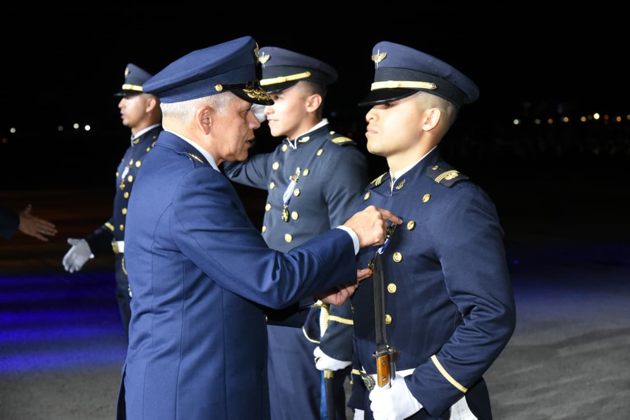 La misión continúa: 114 cadetes ascendieron al grado de Alférez en la EMAVI