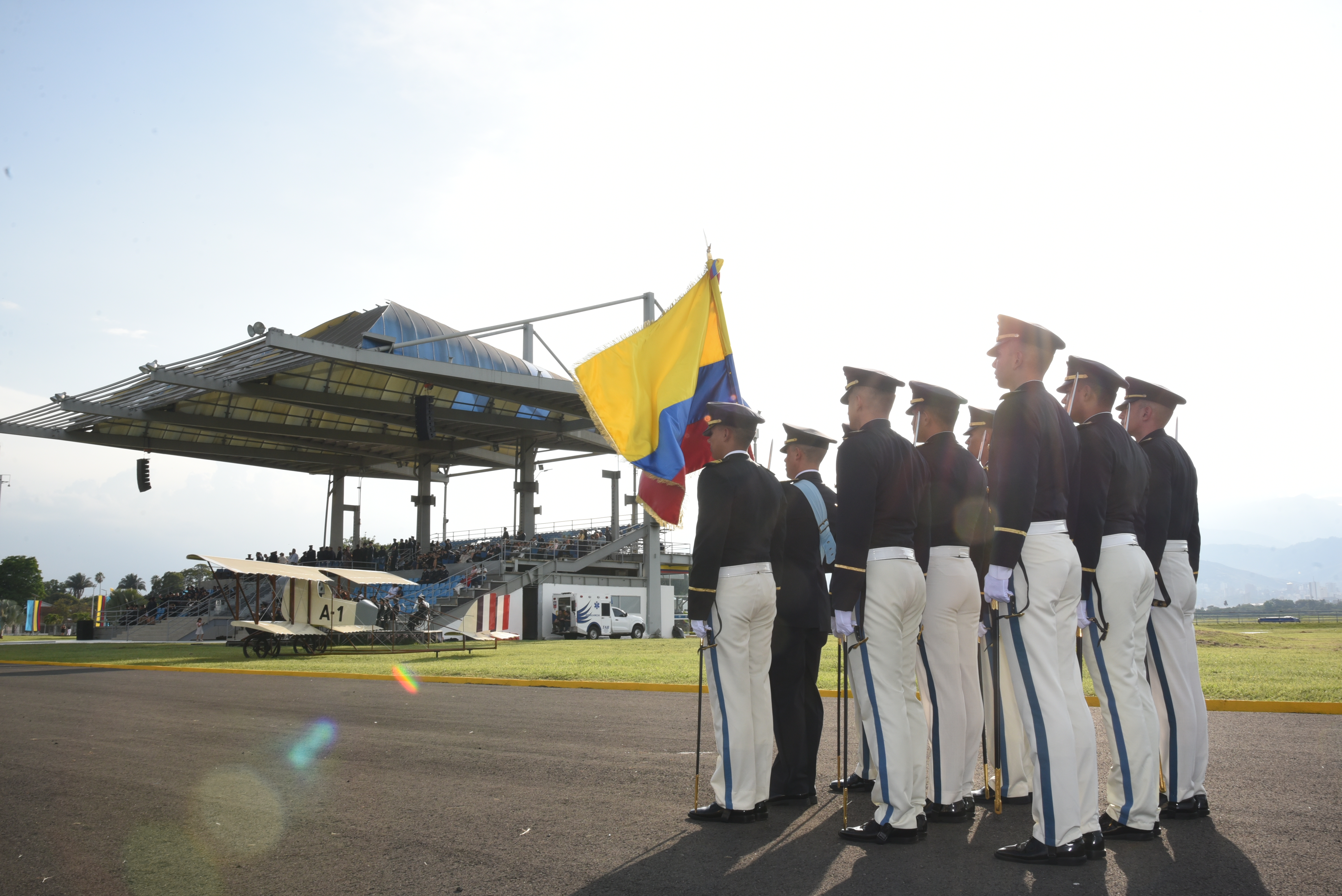 En ceremonia militar, EMAVI conmemoró 92 años de historia 