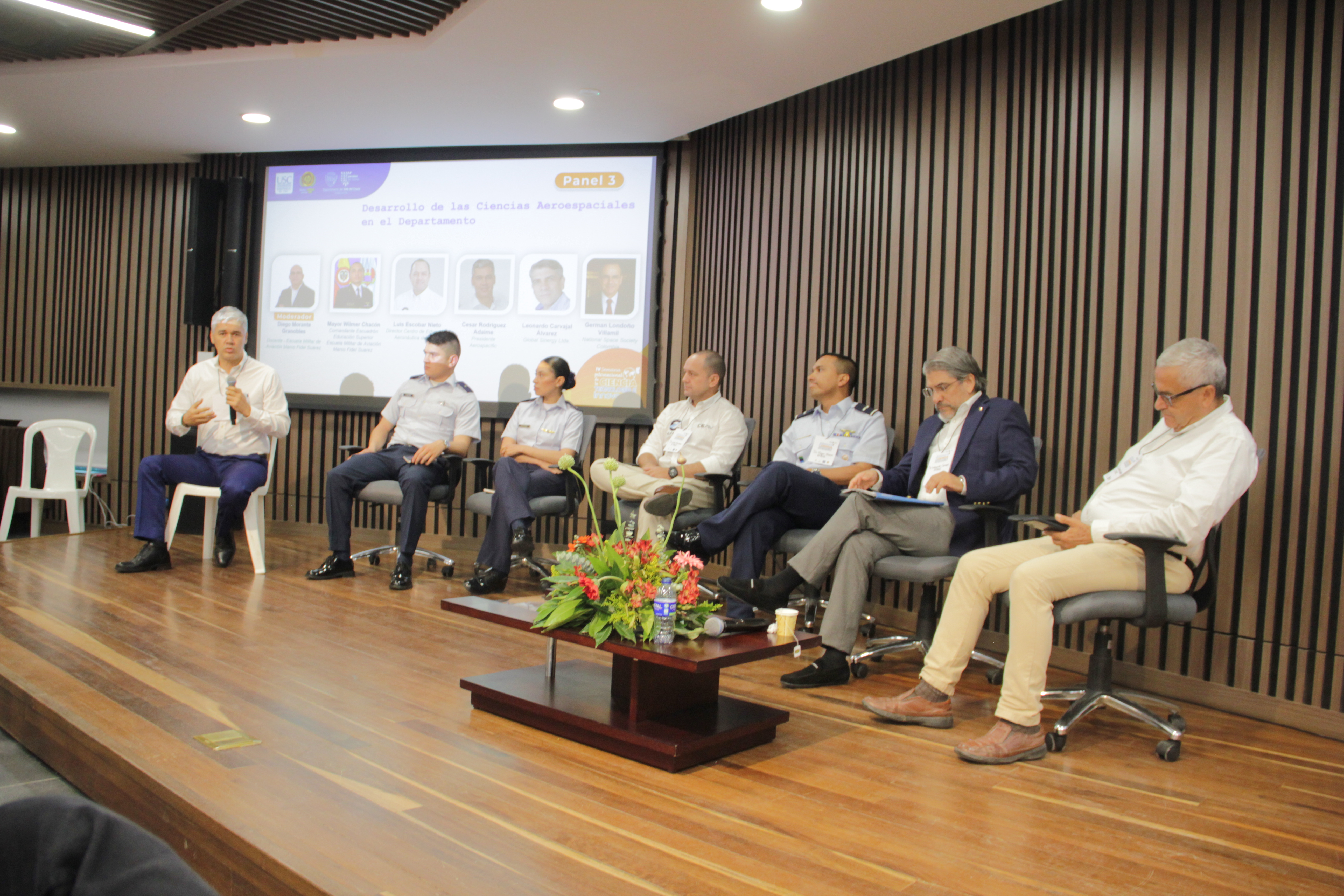 Escuela Militar de Aviación lideró panel sobre Ciencias Aeroespaciales en Cali