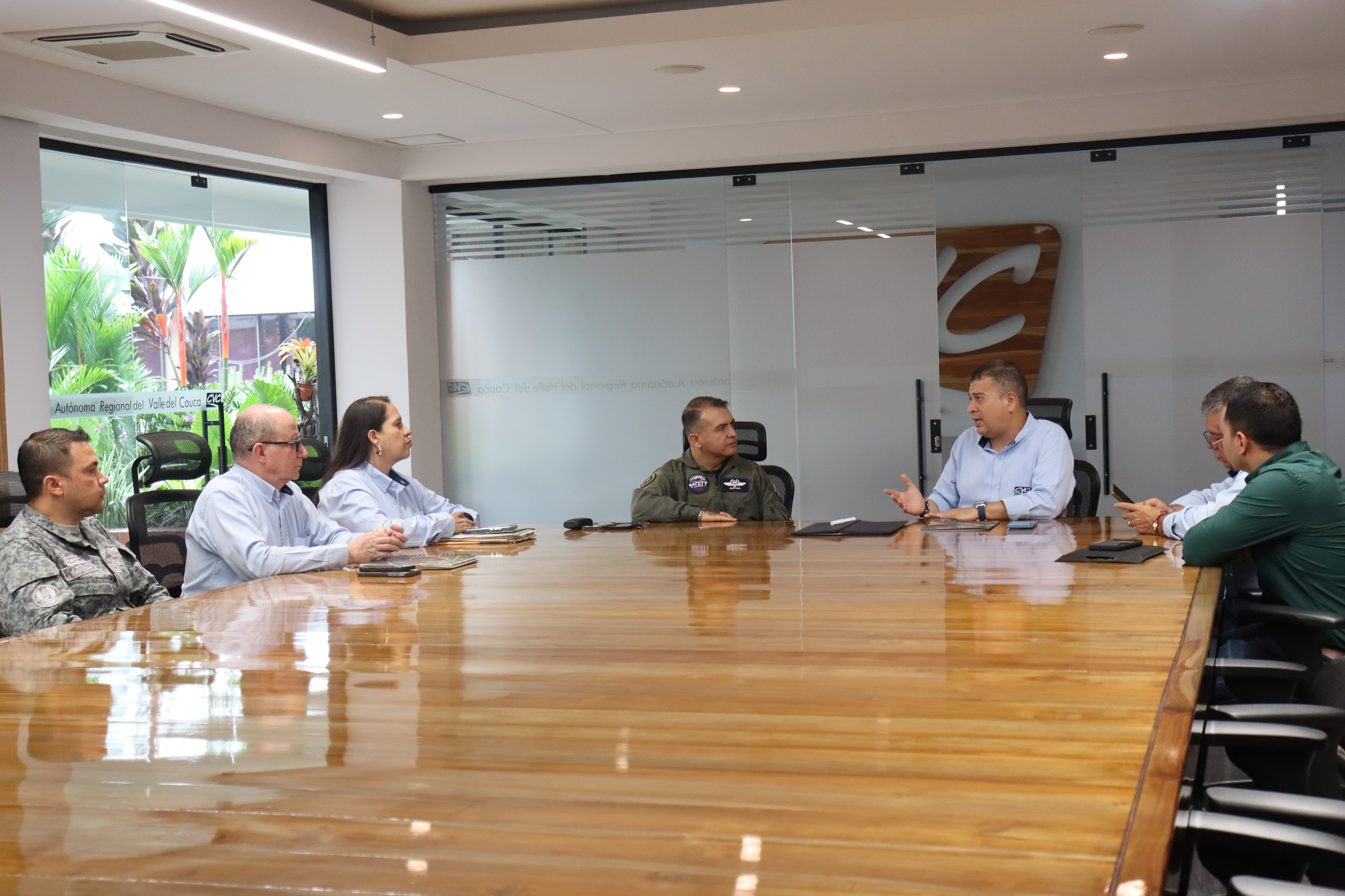 Unidos por la conservación del medio ambiente: EMAVI firma convenio con la CVC