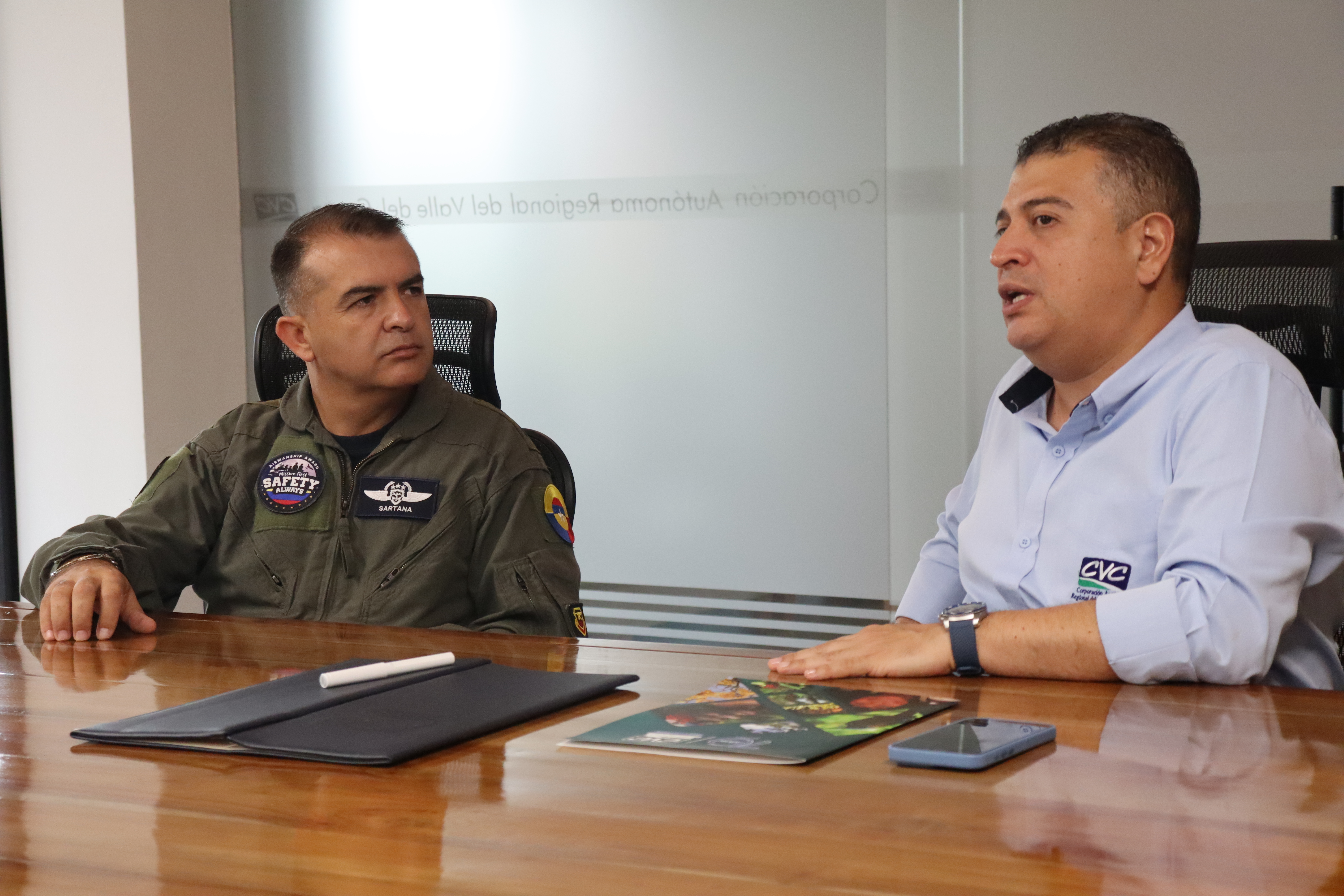 Unidos por la conservación del medio ambiente: EMAVI firma convenio con la CVC