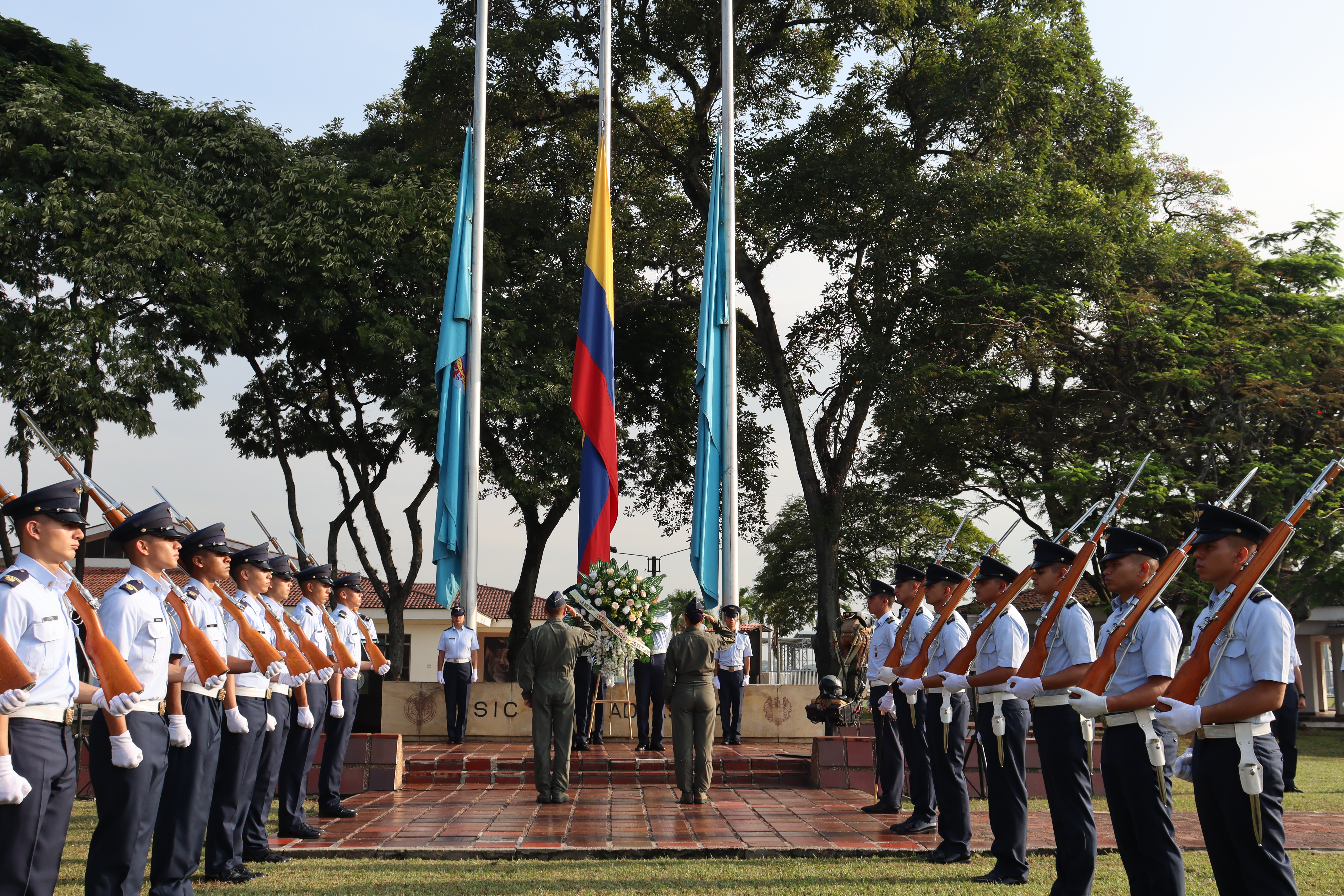 Cali conmemora a las víctimas desde la Base Aérea Marco Fidel Suárez