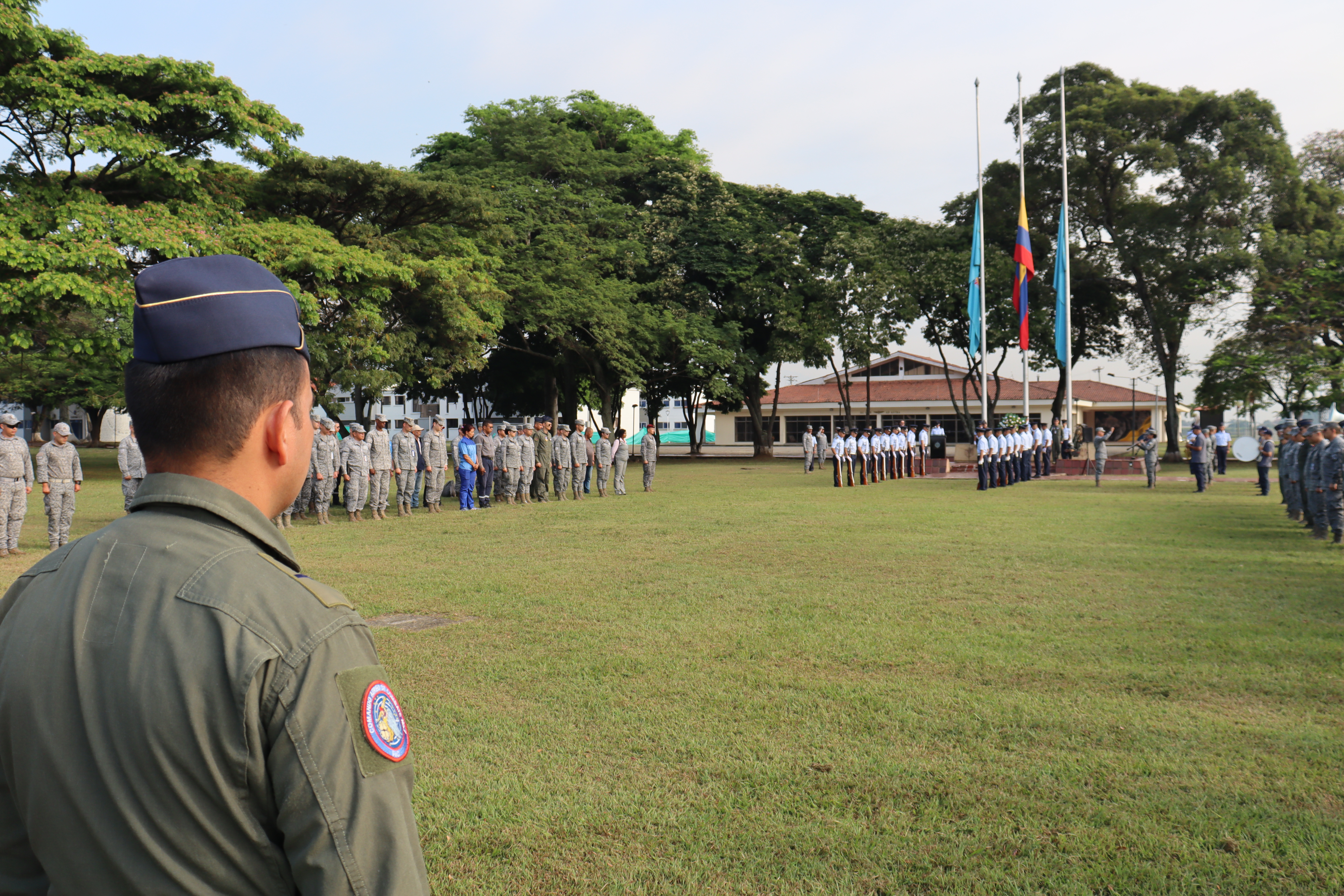 Cali conmemora a las víctimas desde la Base Aérea Marco Fidel Suárez