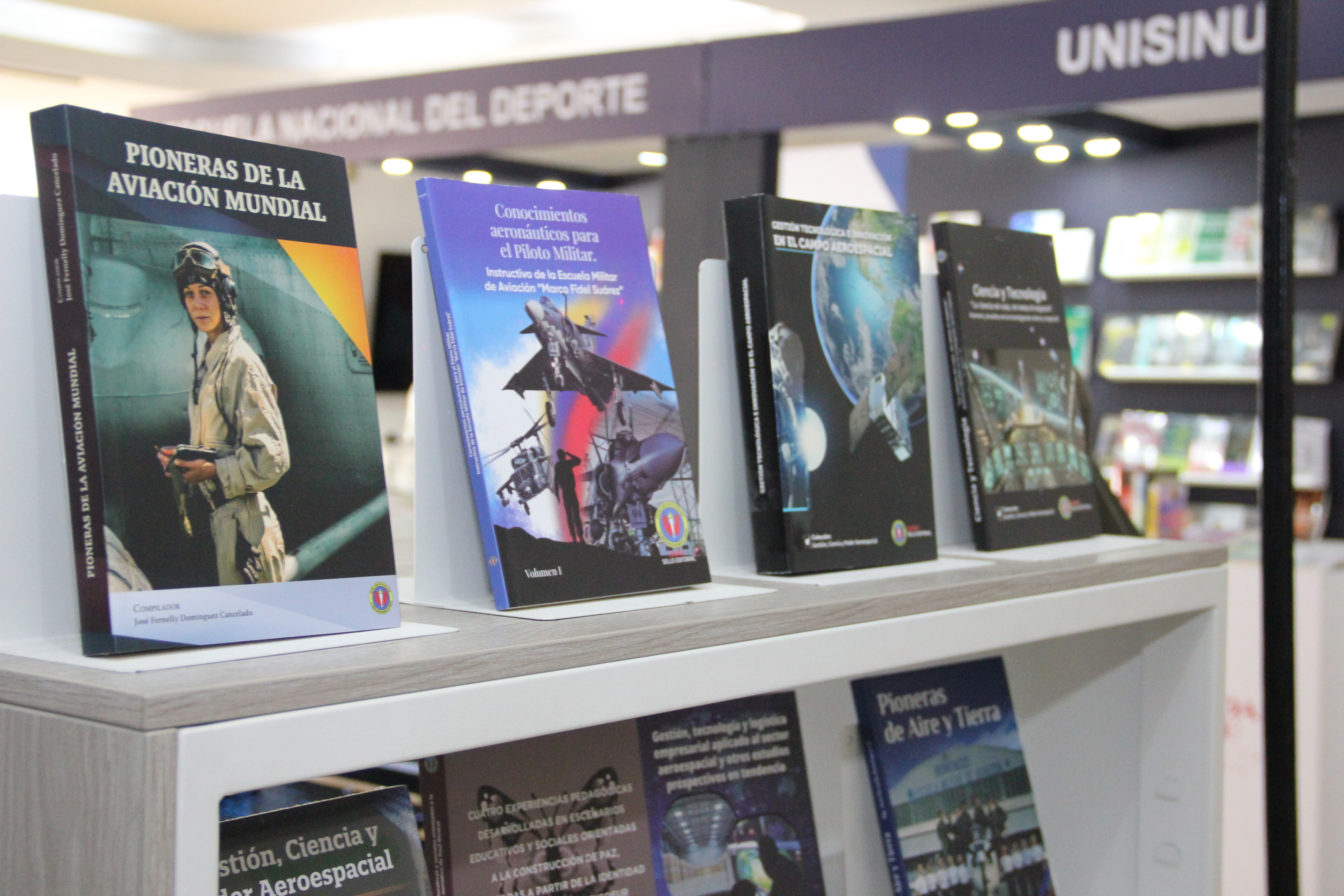 Escuela Militar presente en la Feria Internacional del libro Académico en Cali