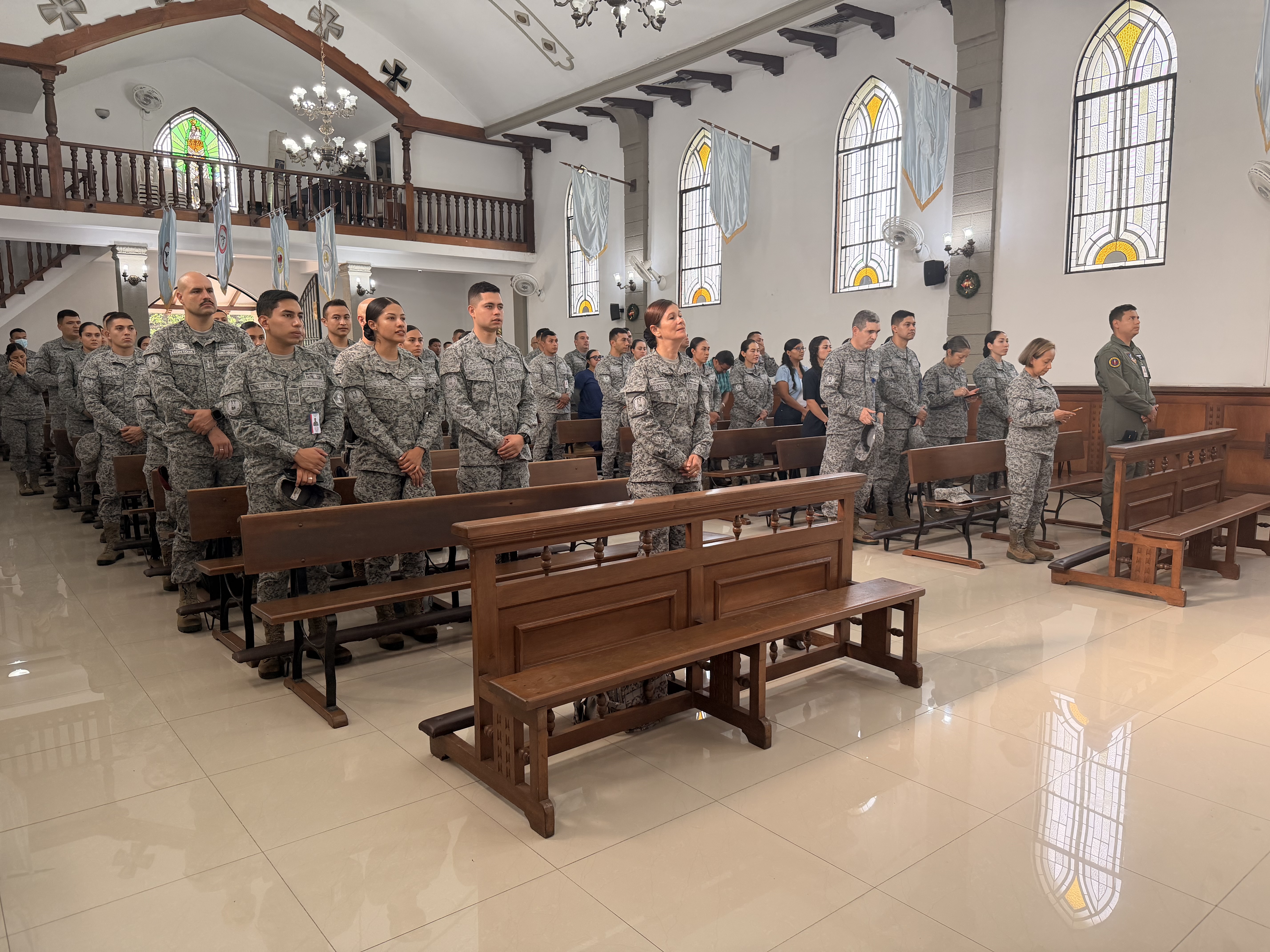 La Base Aérea Marco Fidel Suárez conmemoró el Día Internacional de los Derechos Humanos