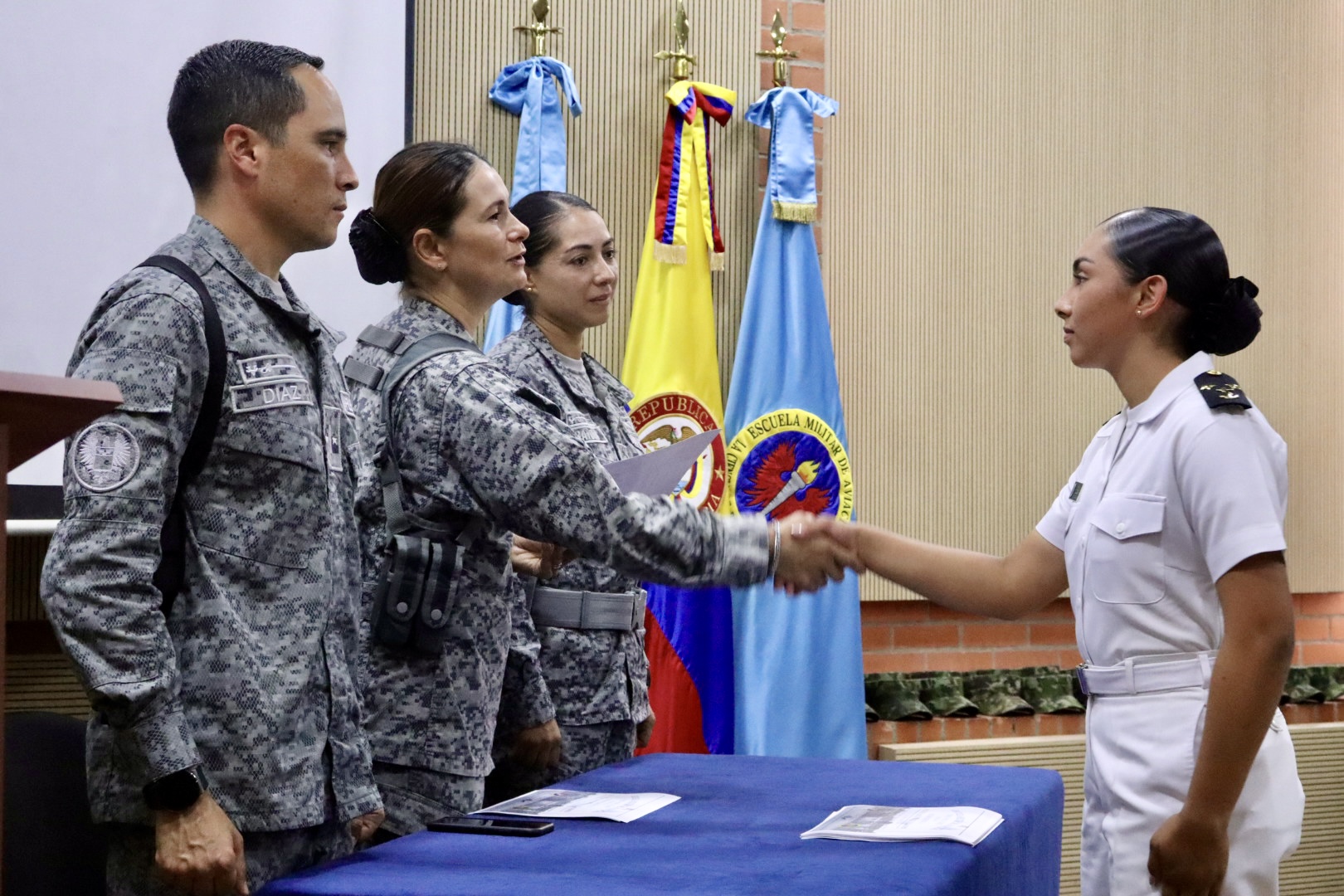Cadetes de aire, mar y tierra compartieron en el “Reto Operacional Púrpura”