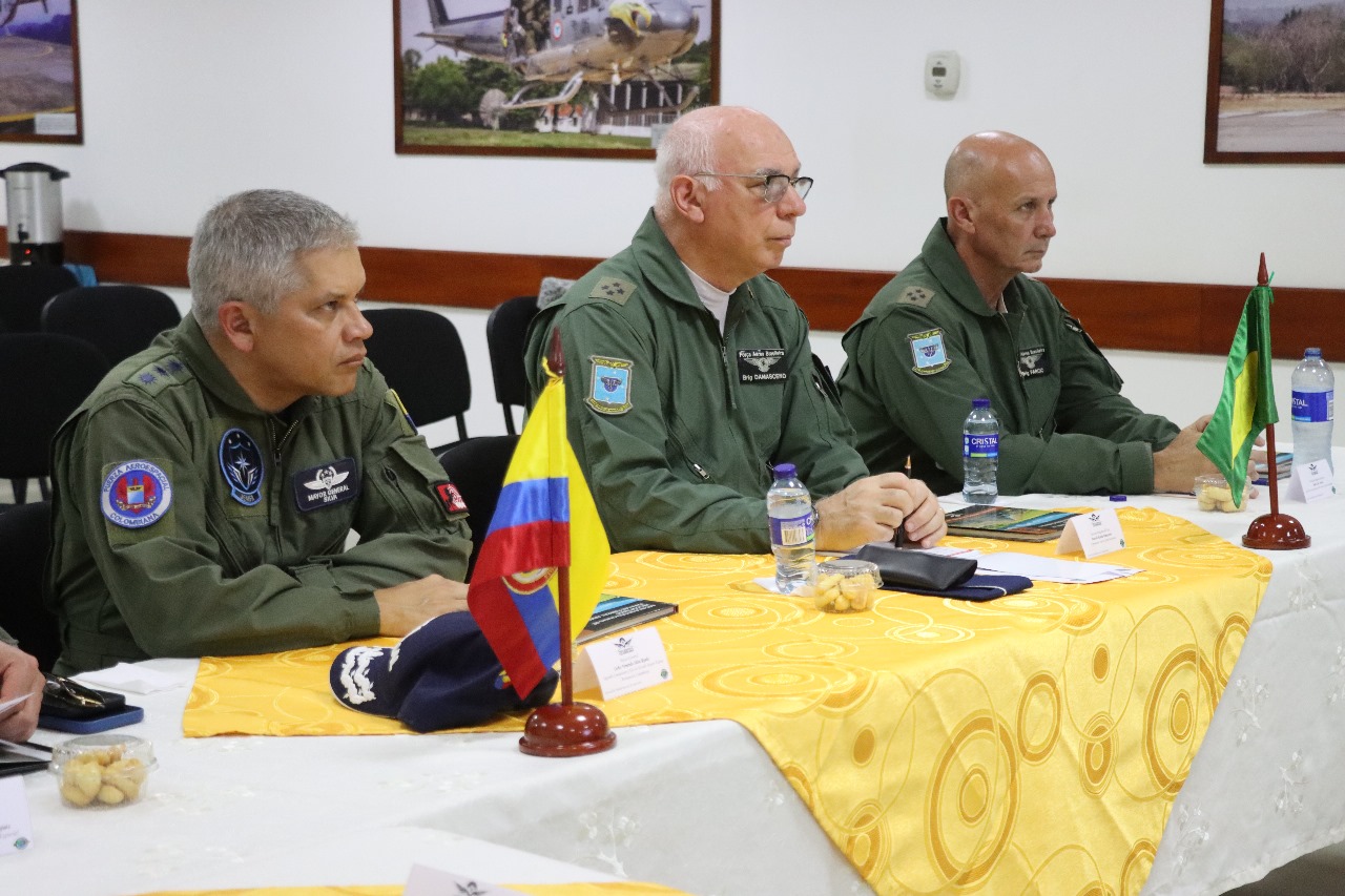 Nuevo impulso a la cooperación con la Fuerza Aérea Brasileña