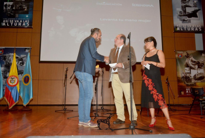 EMAVI acompañó los premios de periodismo de la Unicatólica