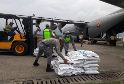 Toneladas de ayuda humanitaria y pasajeros fueron transportados por la Fuerza Aérea en el sur del país