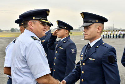 Ceremonia de ascenso de suboficiales en la Escuela MIlitar de Aviación