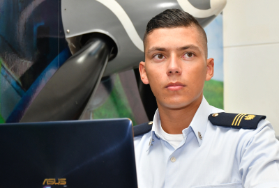 Continúa la formación integral de los futuros oficiales de su Fuerza Aérea Colombiana