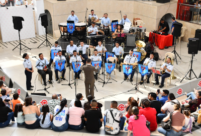 Cada vez son más los habitantes de Cali que disfrutan de conciertos gracias a su Fuerza Aeroespacial Colombiana