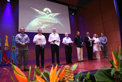 EMAVI exalta el legado y servicio de los veteranos de la Fuerza Aeroespacial Colombiana
