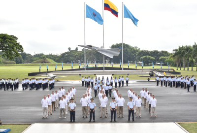 Curso Regular de Oficiales No. 69 conmemoró 30 años de historia y servicio a Colombia