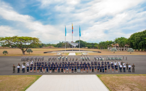De la expectativa a la vocación: jóvenes viven dos días como  cadetes 