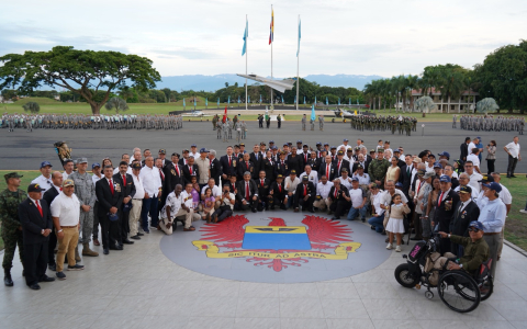 Honor, valor y reconocimiento: EMAVI conmemoró el Día Cívico del Veterano de la Fuerza Pública