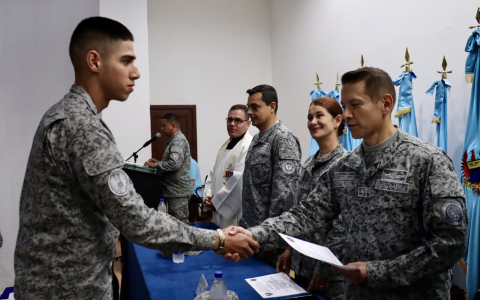 Dejando en alto el nombre de sus familias, soldados culminaron su Servicio Militar en Cali