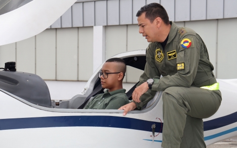 El sueño de Juan Sebastián Mazuera tomó vuelo en Escuela Militar de Aviación “Marco Fidel Suárez” 