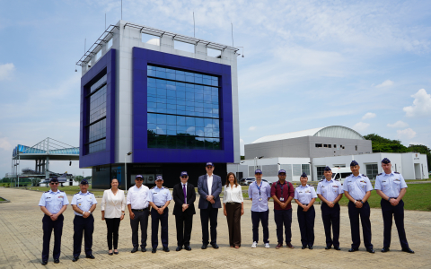 La Fuerza Aeroespacial Colombiana fortalece el trabajo conjunto con la academia en el dominio espacial