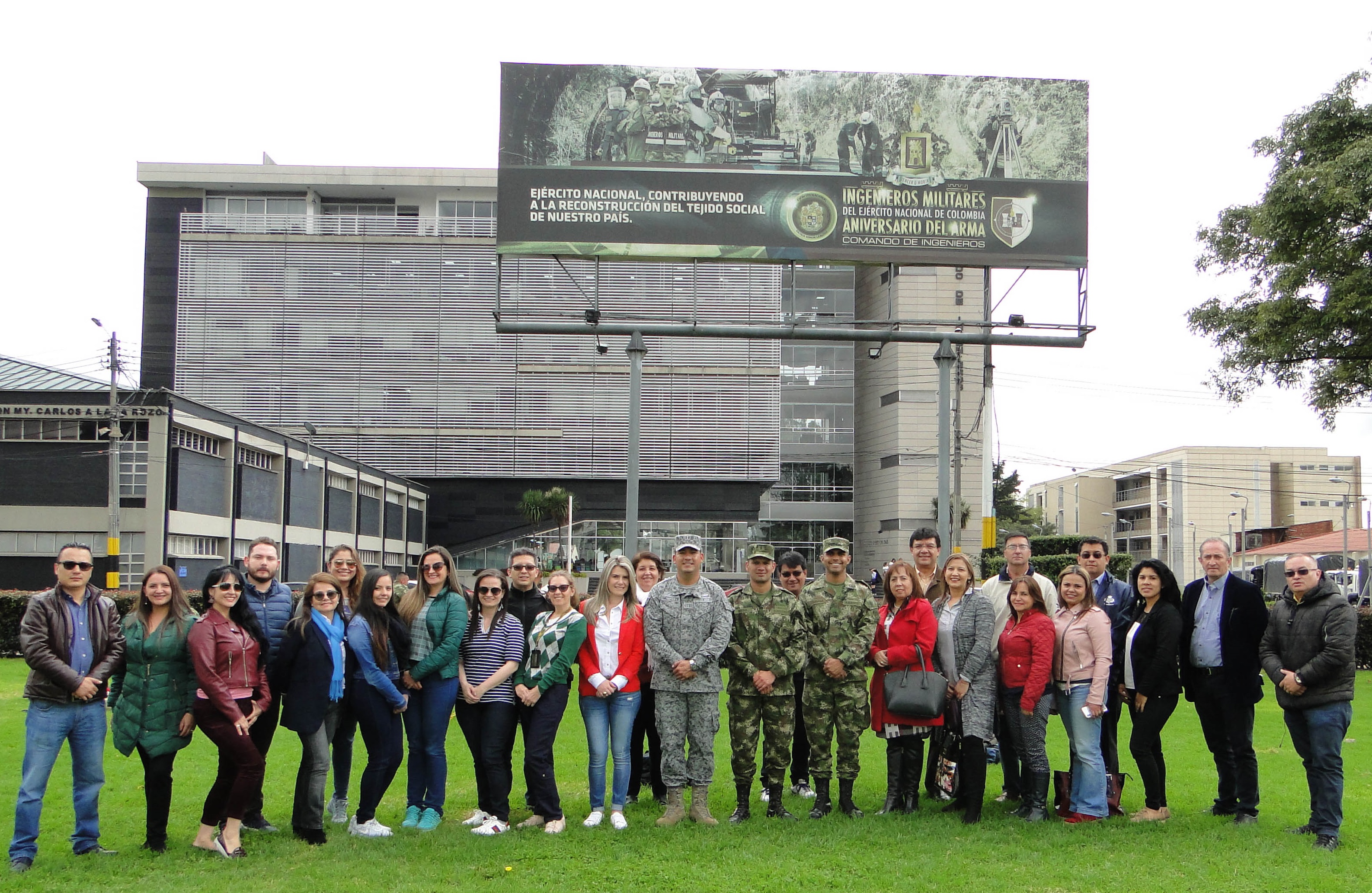 Diplomado en Doctrina de Operaciones Militares de la EPFAC realizó  visita académica al Cantón Militar Caldas 