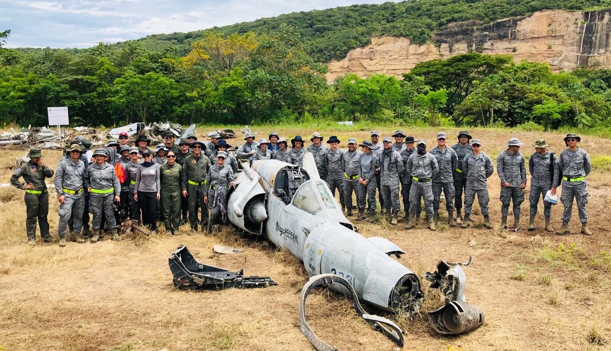 Curso de Seguridad Operacional No. 39 realizó ejercicio de campo  en investigación de accidentes aéreos en CACOM No. 4