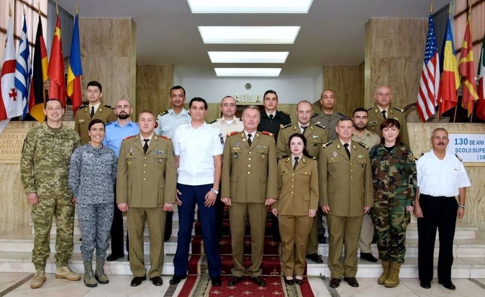 Estudiante de MACMA realizo Curso Internacional de Operaciones de Apoyo a la PAZ  con (OTAN)