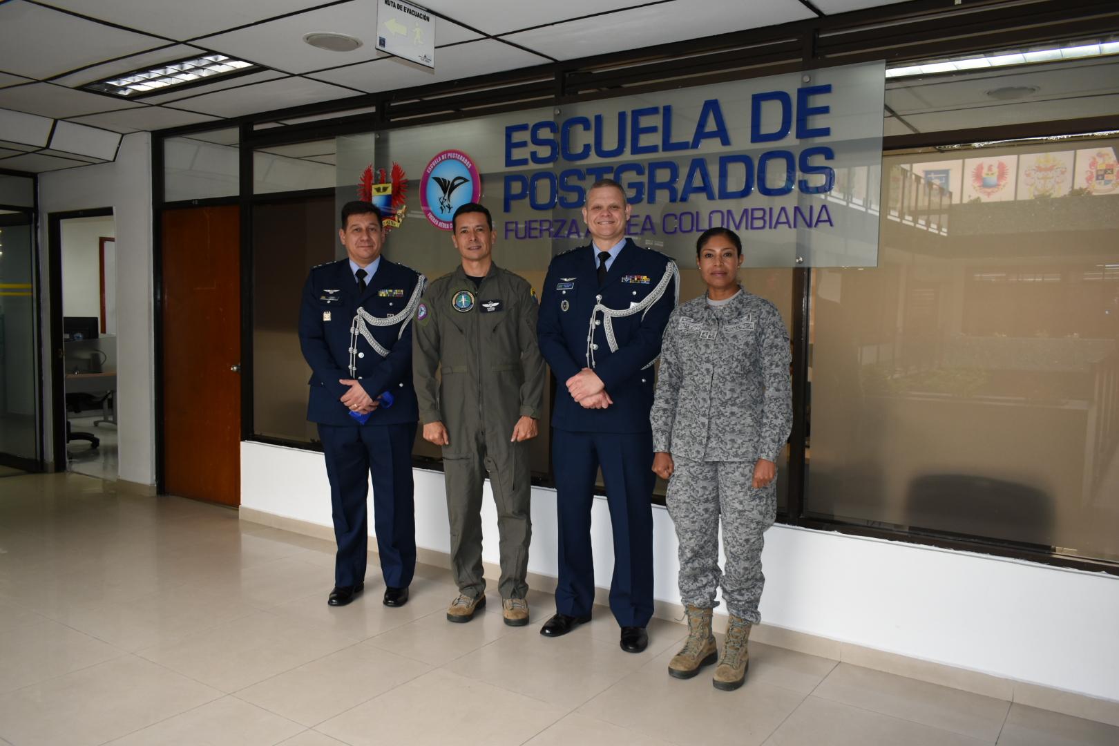 Nuevo Agregado Aéreo de Brasil visita la EPFAC
