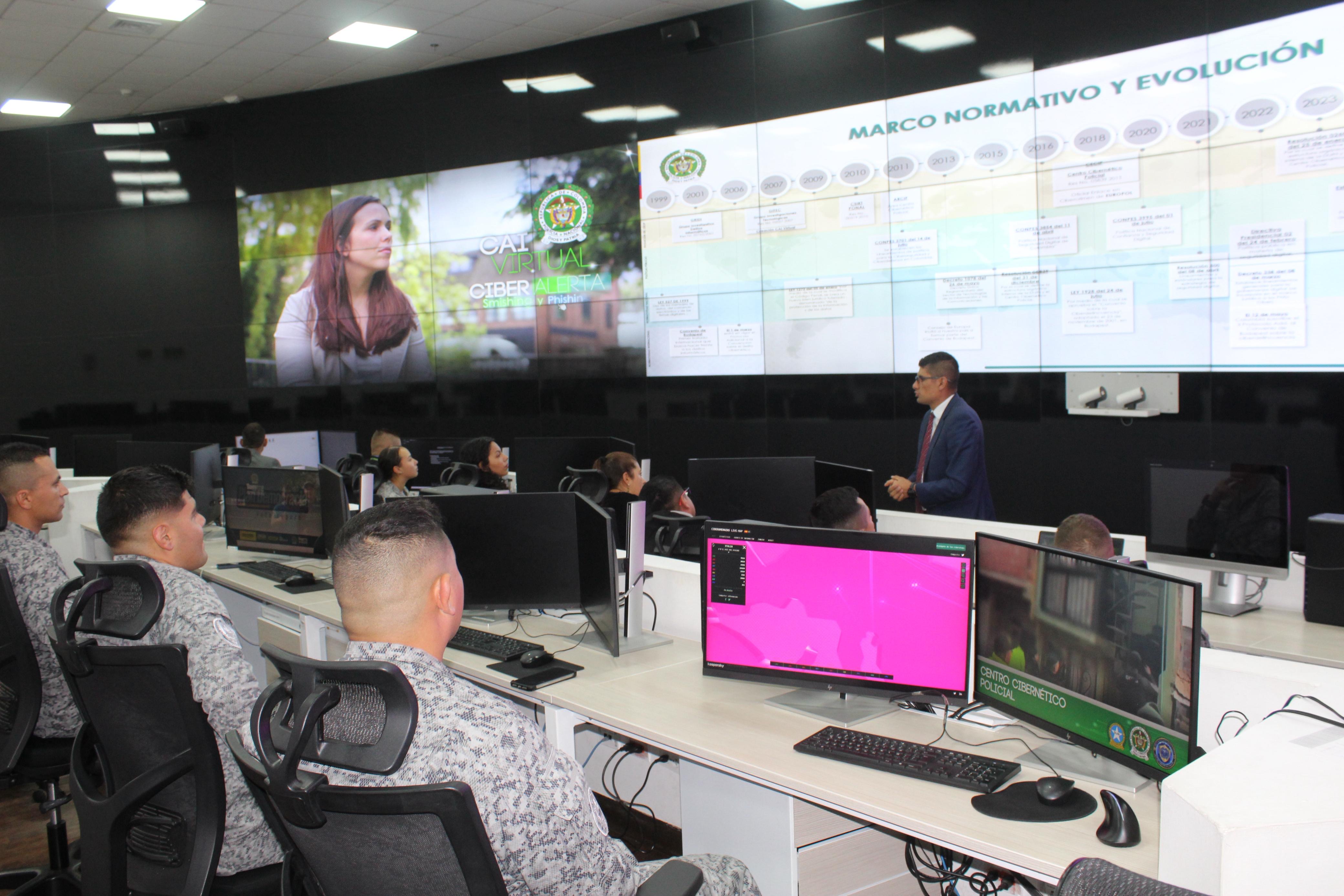 Fortaleciendo conocimientos en ciberseguridad y ciberdefensa en maestrantes de la EPFAC