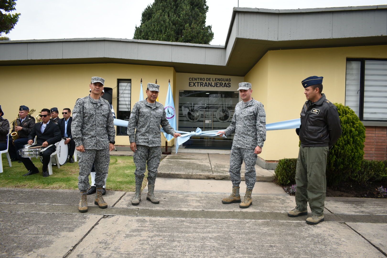 Centro de Lenguas Extranjeras de la Fuerza Aérea fue inaugurado como parte de la estrategia multilingüe