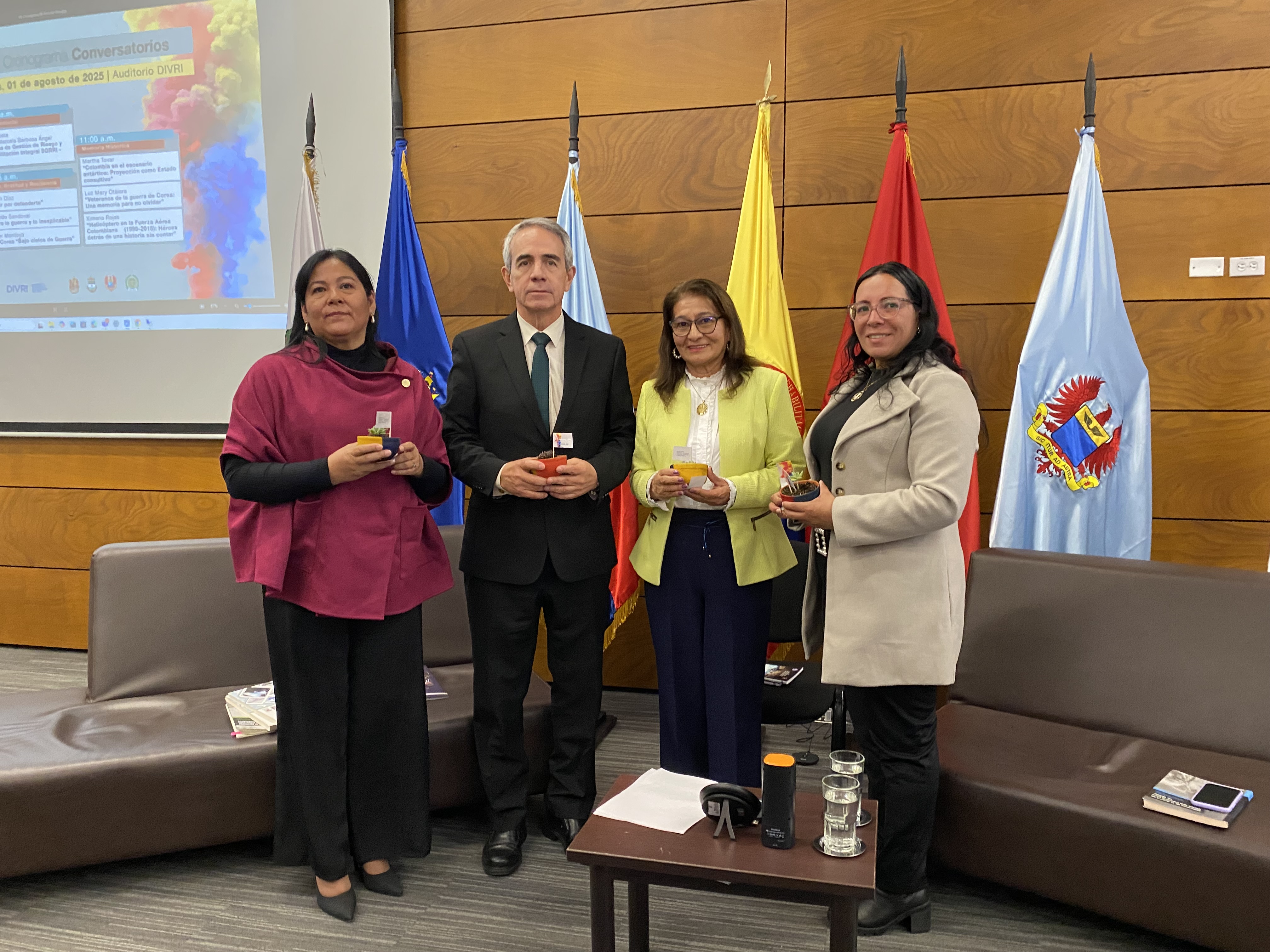 Compromiso institucional: generación de conocimiento en la Feria del Libro de Veteranos