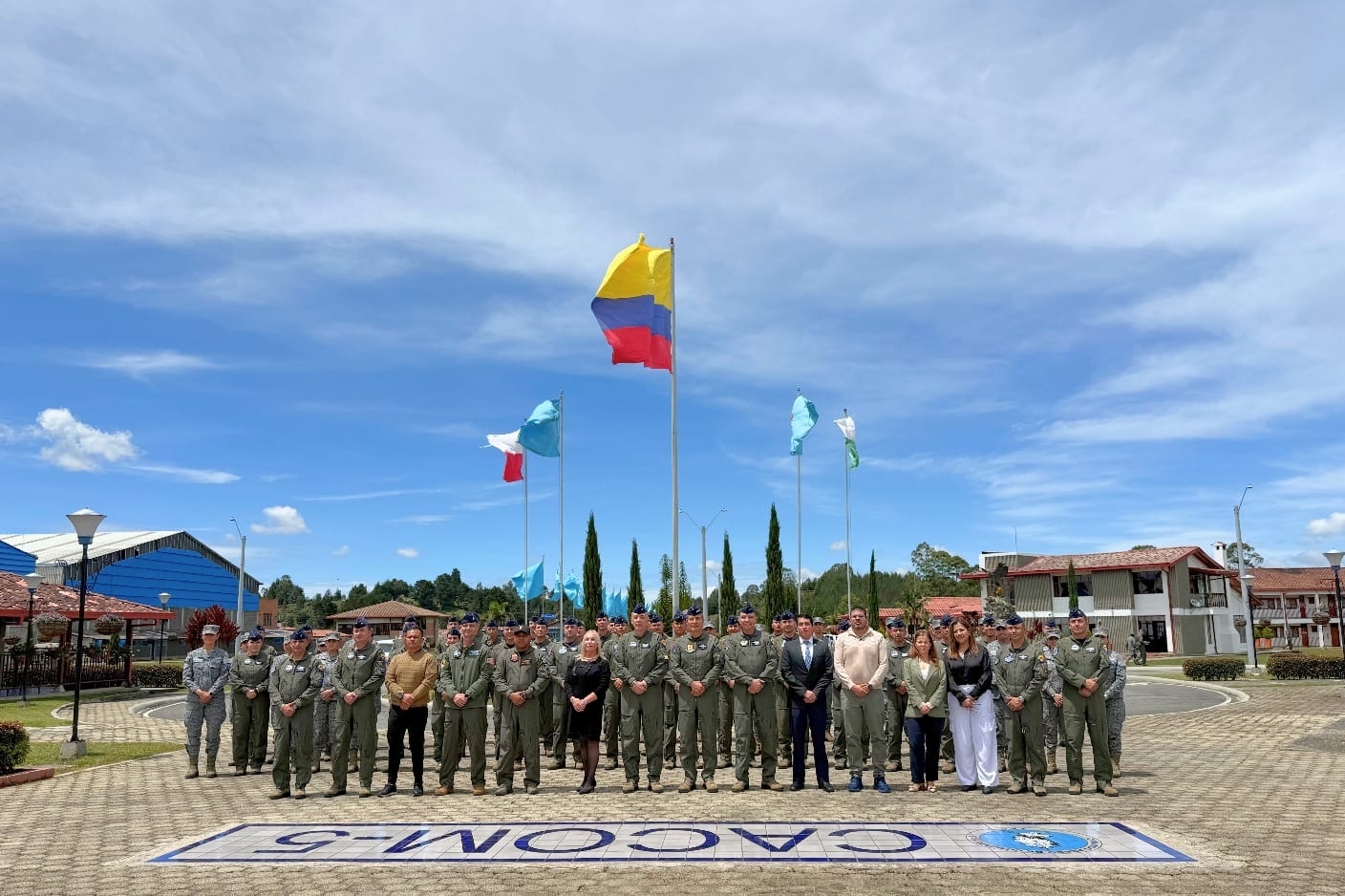 Docentes de la MAESO representaron a la EPFAC en el Seminario Internacional sobre Desempeño Humano en Seguridad Operacional