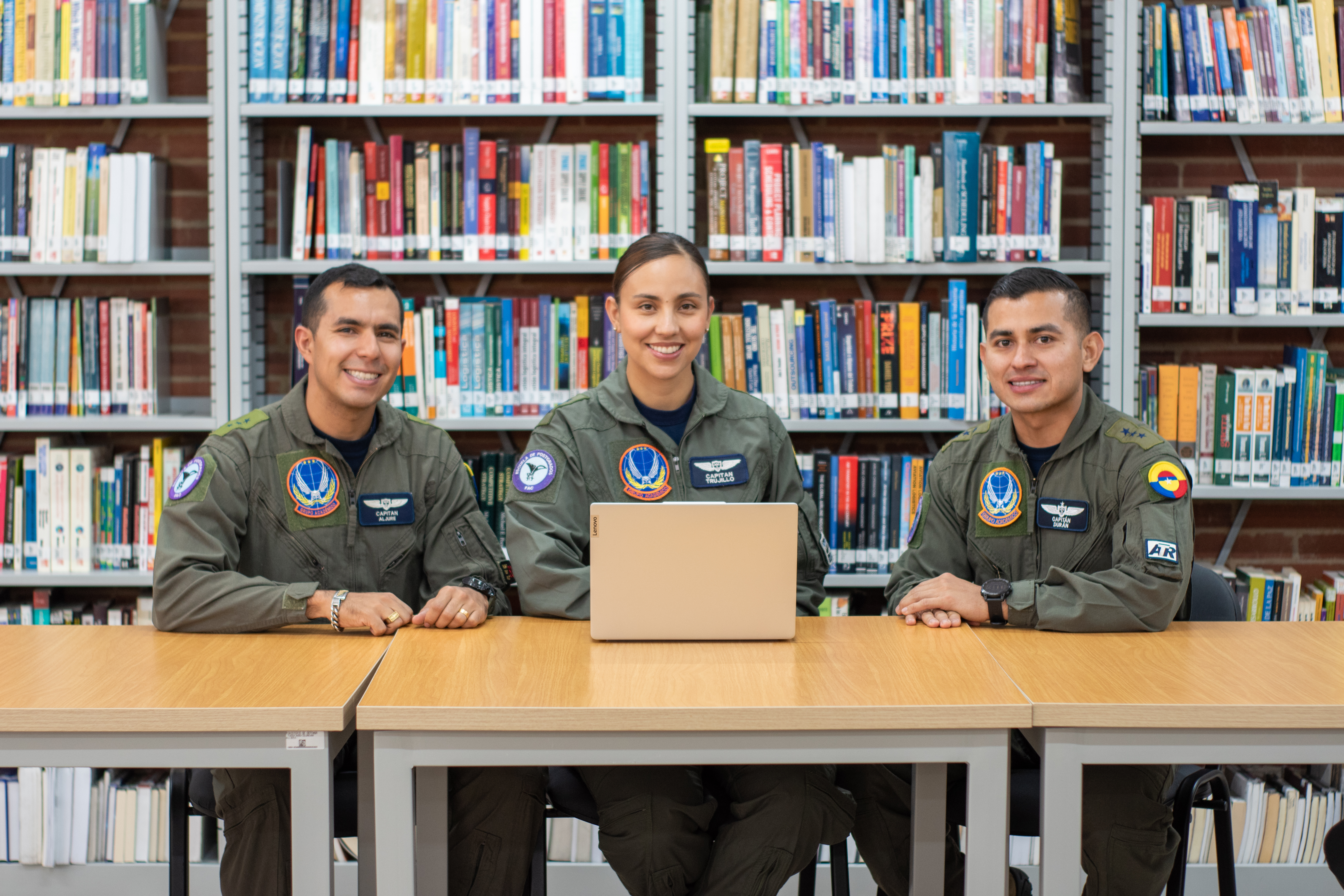 Escuela de Postgrados FAC: 65 años de capacitación militar y aeronáutica