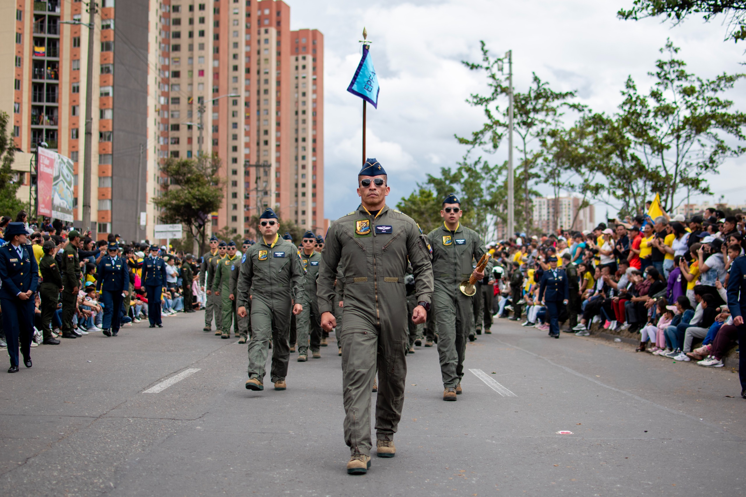 Compromiso y tradición marcaron la participación de la EPFAC este  20 de julio
