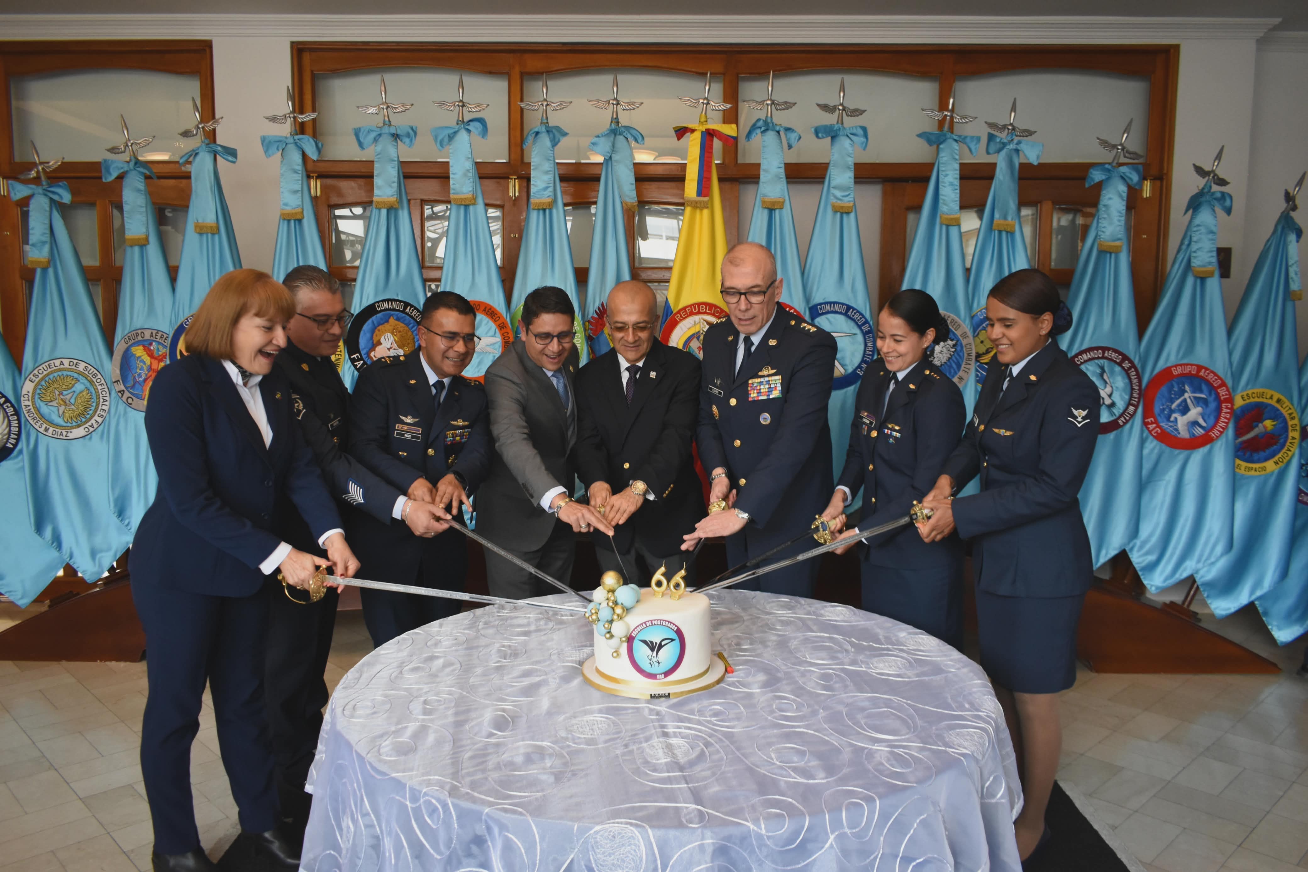 Ceremonia militar destaca trayectoria de la EPFAC en sus 66 años