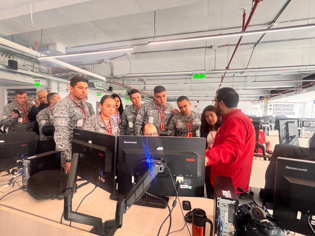 TransMilenio recibe a maestrantes de la MADGSI en jornada académica práctica
