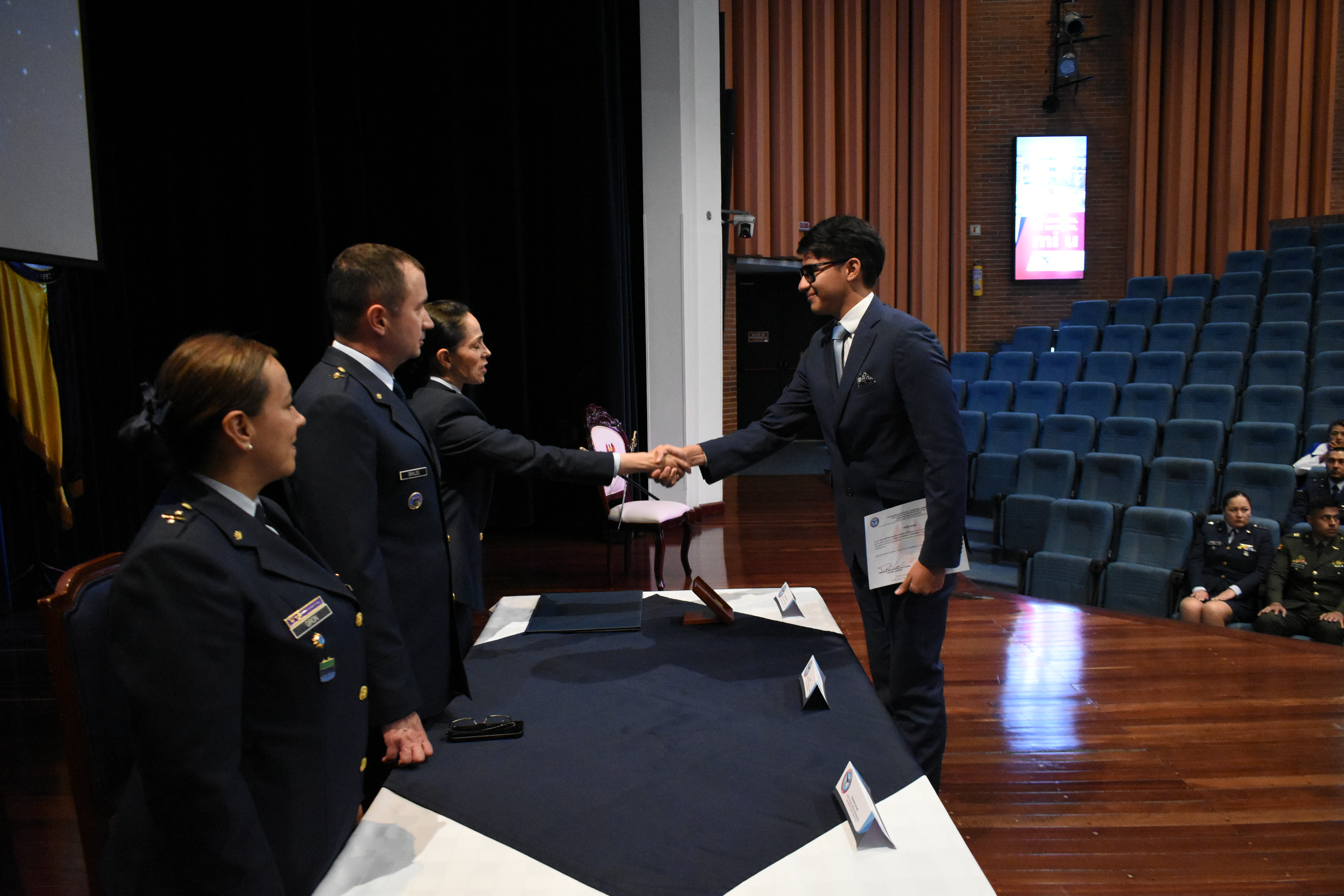 En ceremonia fueron certificados 46 graduandos capacitados por la EPFAC