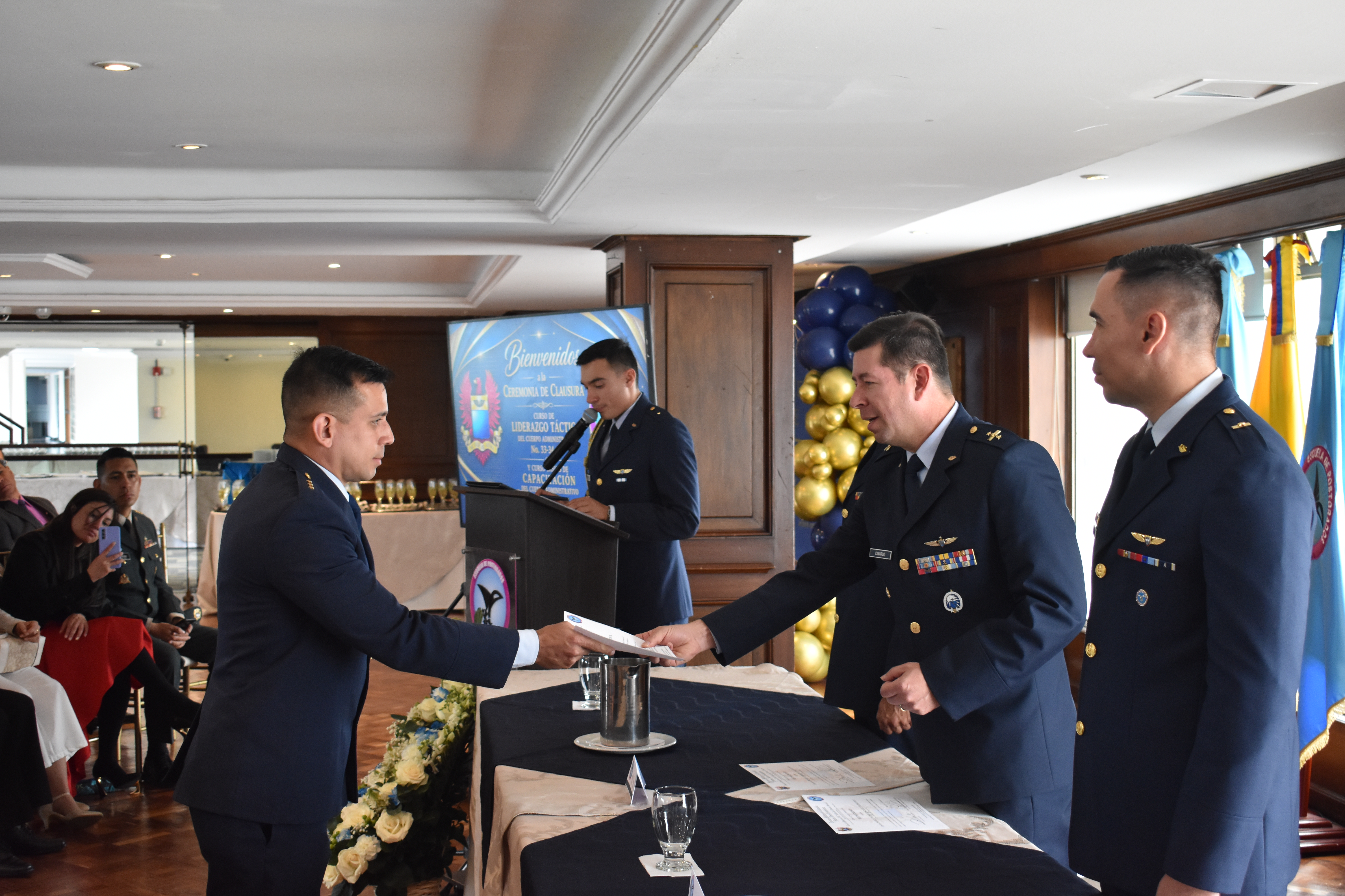 Liderazgo y preparación fortalecen a Oficiales del Cuerpo Administrativo