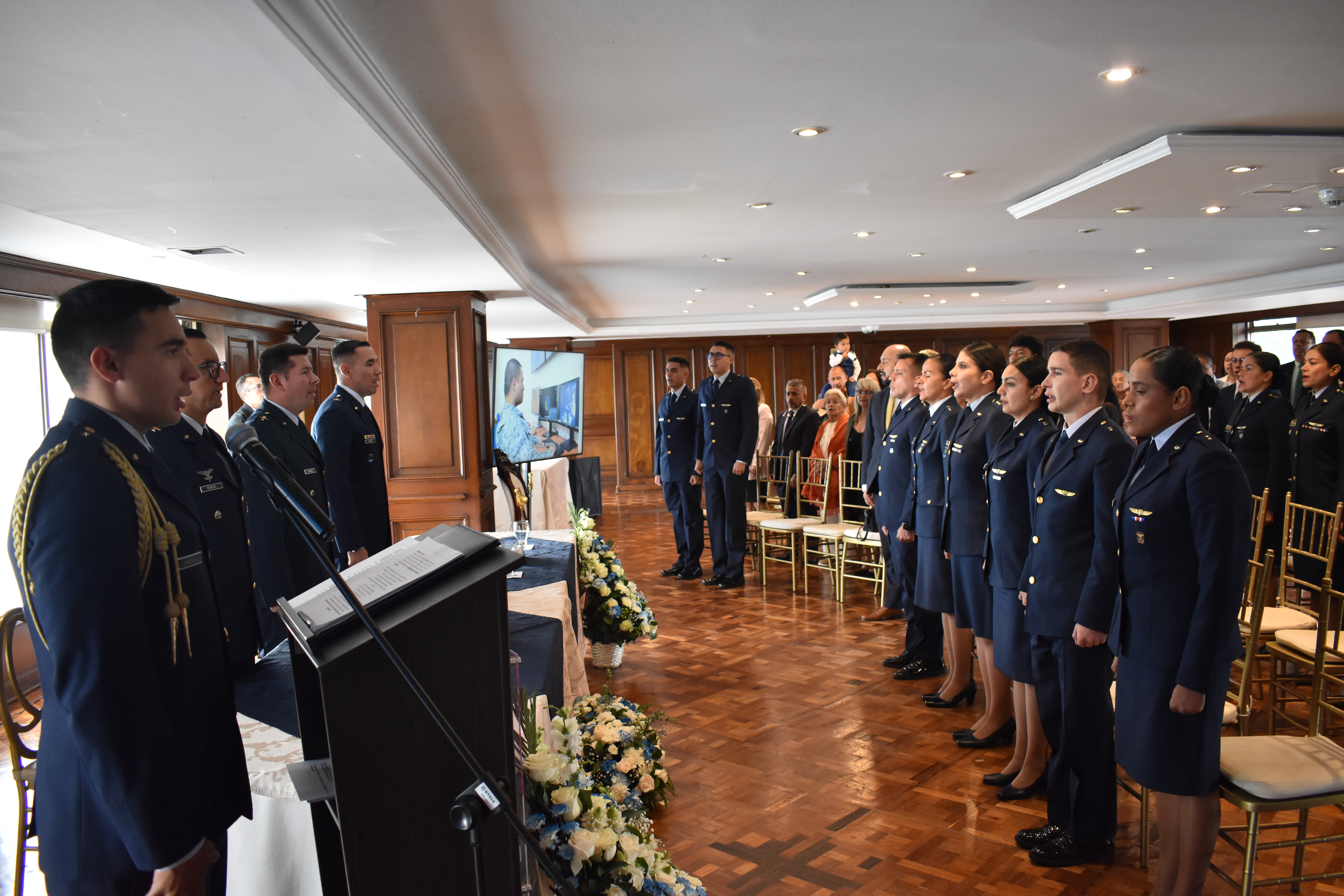 Liderazgo y preparación fortalecen a Oficiales del Cuerpo Administrativo