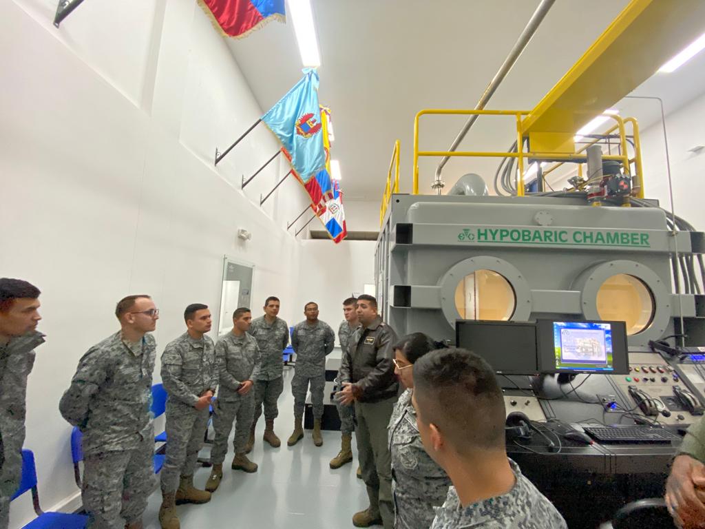 Una nueva generación de militares fue capacitada en la tercera versión del Curso en desarrollo aeroespacial colombiano