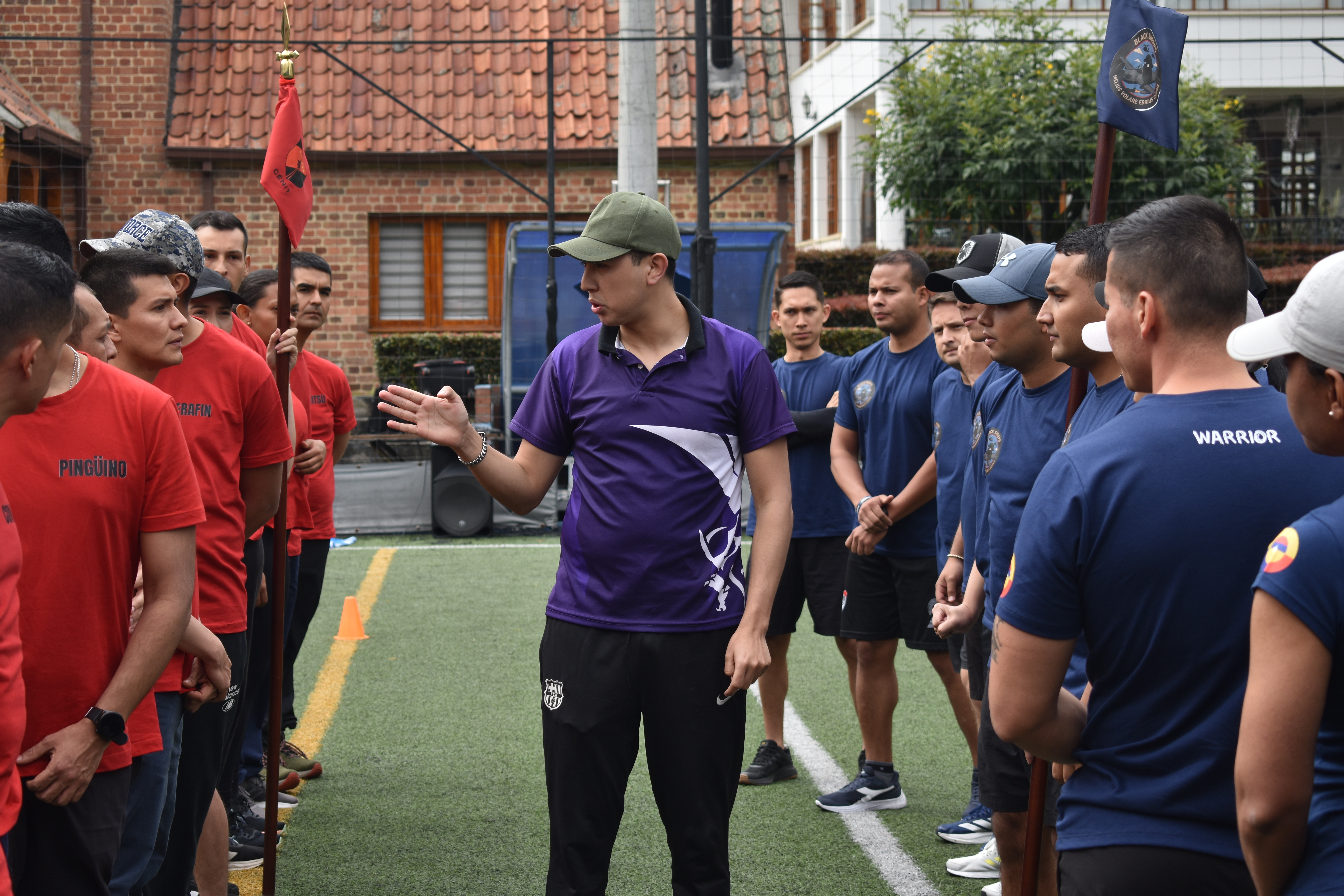 Oficiales del Curso de Ascenso fortalecen su liderazgo en actividad FLEX
